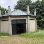 Afrikakapelle am Schaumbergpfad – moderne Kapelle im Grünen