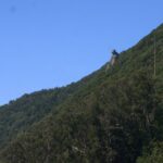 Blühender Steingarten am traditionellen Teno-Bauernhaus
